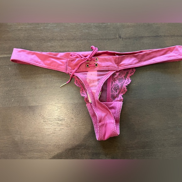 RARE NWT Victoria’s Secret 3 piece lingerie set - Picture 10 of 16